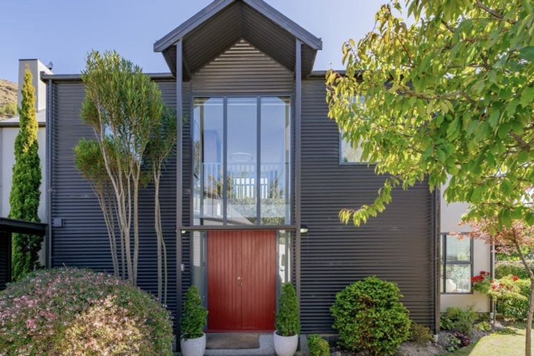 Photo of property in 8 Bradbourne Way, Lower Shotover, Queenstown, 9371
