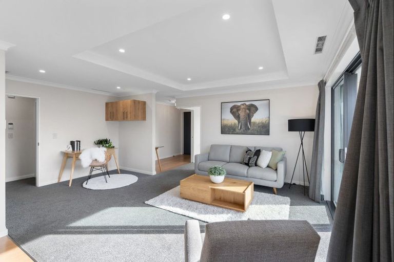 Photo of property in 6 Feather Place, Rolleston, 7615