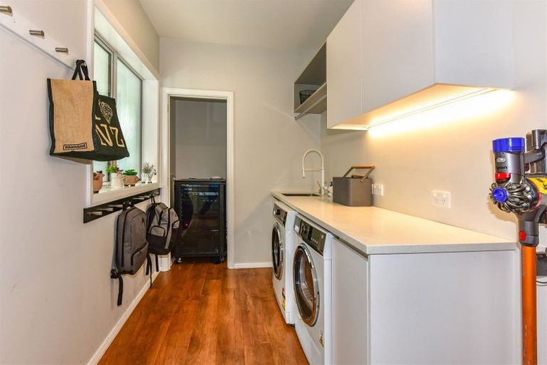Photo of property in 20 Hampton Place, Burnside, Christchurch, 8053