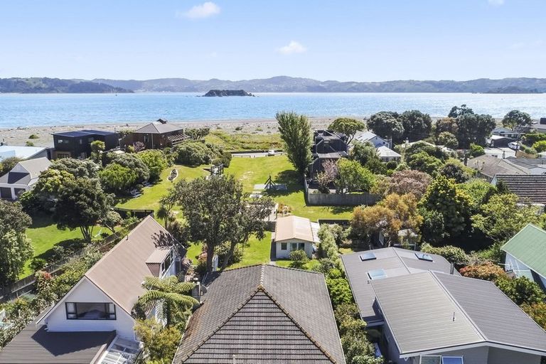 Photo of property in 410 Muritai Road, Eastbourne, Lower Hutt, 5013