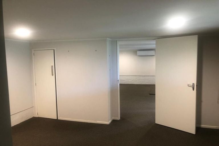 Photo of property in 46a Hinemoa Street, Birkenhead, Auckland, 0626
