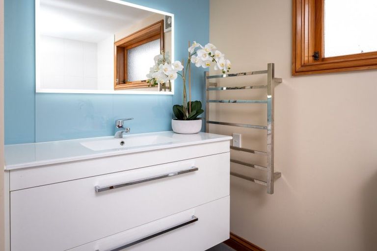 Photo of property in 3b Lighthouse Road, Bluff Hill, Napier, 4110