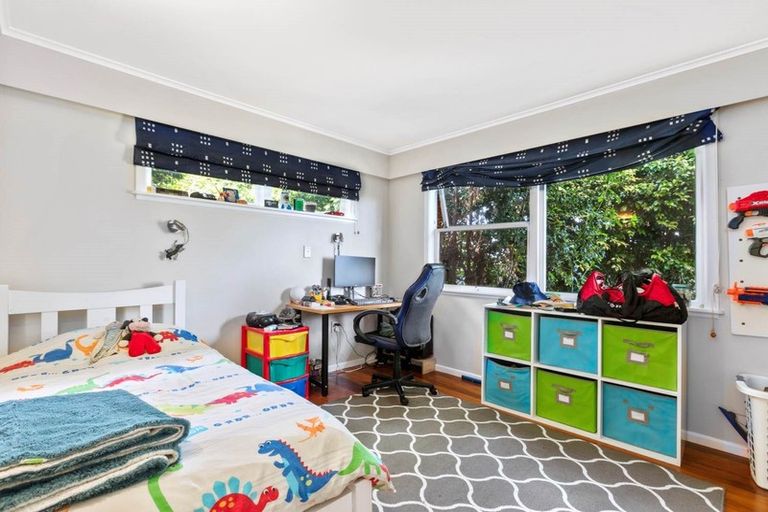 Photo of property in 20 Holt Avenue, Torbay, Auckland, 0630