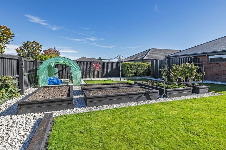 Photo of property in 25 Navy Loop, Rolleston, 7614