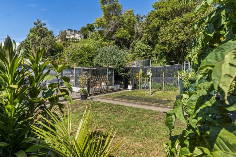 Photo of property in 16 Rosendale Avenue, Spotswood, New Plymouth, 4310
