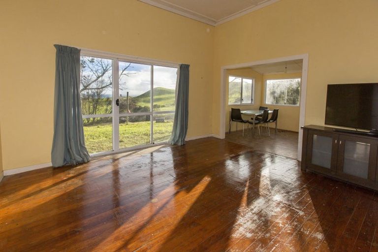 Photo of property in 210 Rehutai Road, Baylys Beach, Dargaville, 0377