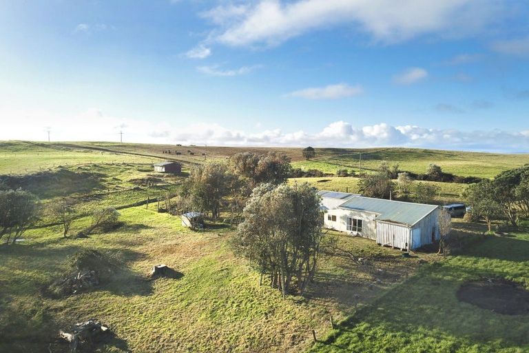 Photo of property in 210 Rehutai Road, Baylys Beach, Dargaville, 0377