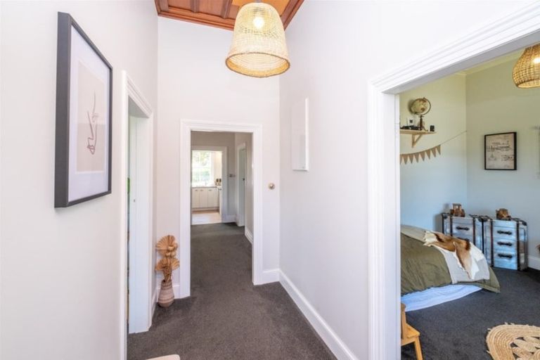 Photo of property in 194 South Road, Hawera, 4610