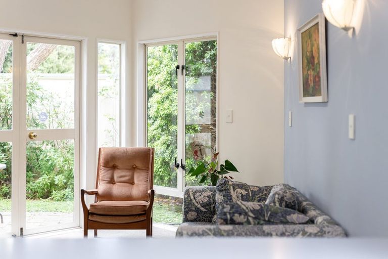 Photo of property in 38b Hinau Street, Woburn, Lower Hutt, 5011