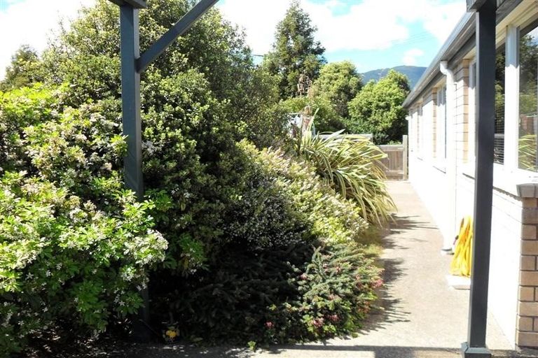 Photo of property in 2 Monaco View, Stoke, Nelson, 7011