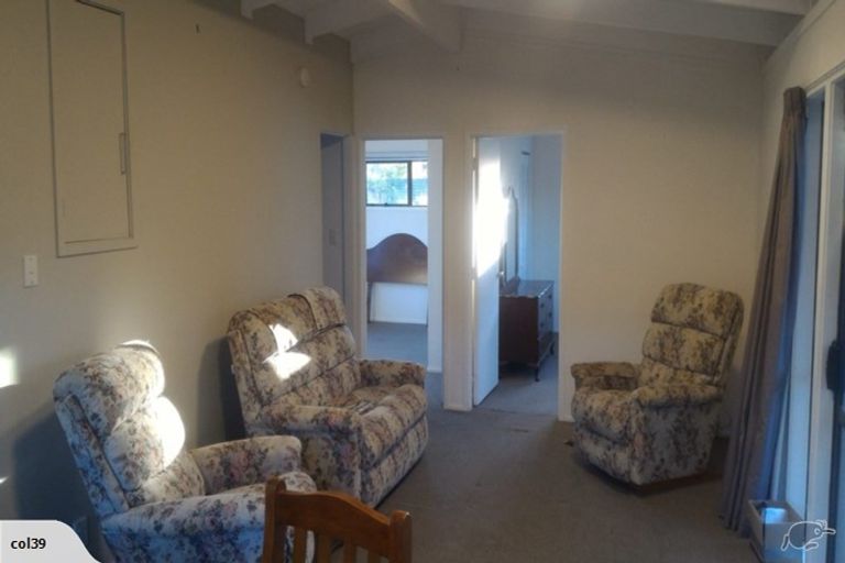 Photo of property in 1/53 Newington Road, Henderson, Auckland, 0612