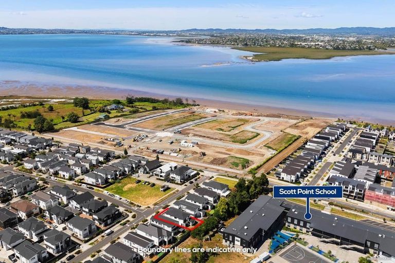 Photo of property in 12 Rapunga Drive, Hobsonville, Auckland, 0616