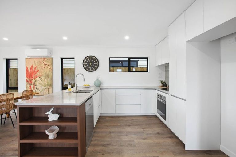 Photo of property in 12 Kurnell Drive, Botany Downs, Auckland, 2010