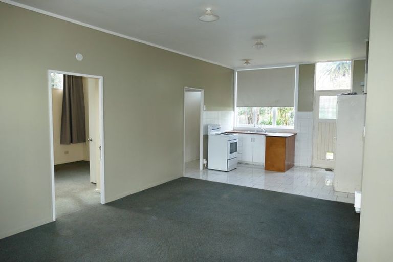 Photo of property in 17 Sylvan Crescent, Te Atatu South, Auckland, 0610