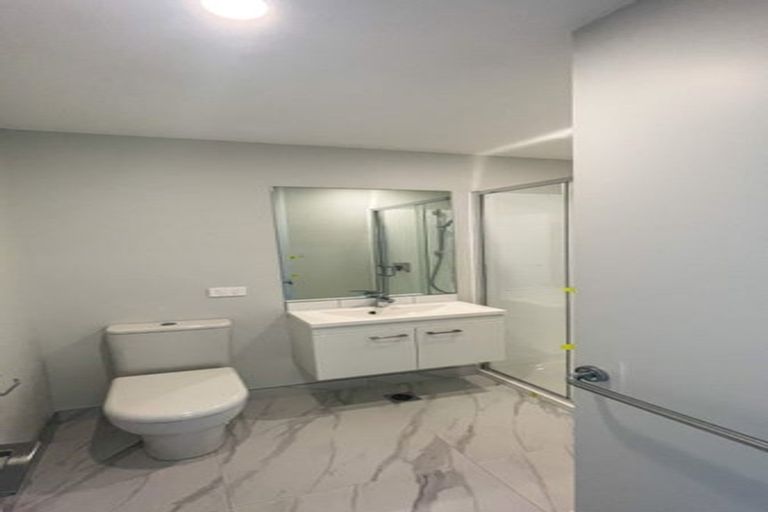 Photo of property in 7/51 Wharf Road, Te Atatu Peninsula, Auckland, 0610
