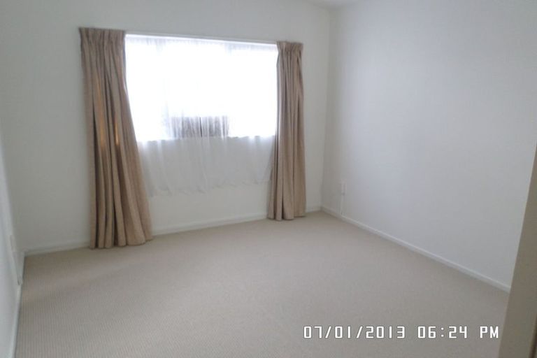 Photo of property in 469 Lake Road, Takapuna, Auckland, 0622