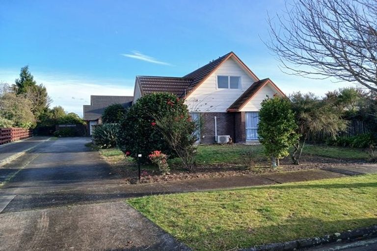 Photo of property in 11 Anaru Place, Awapuni, Palmerston North, 4412