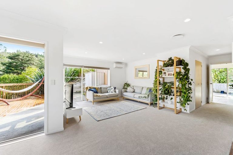 Photo of property in 1143a Whangaparaoa Road, Tindalls Beach, Whangaparaoa, 0930