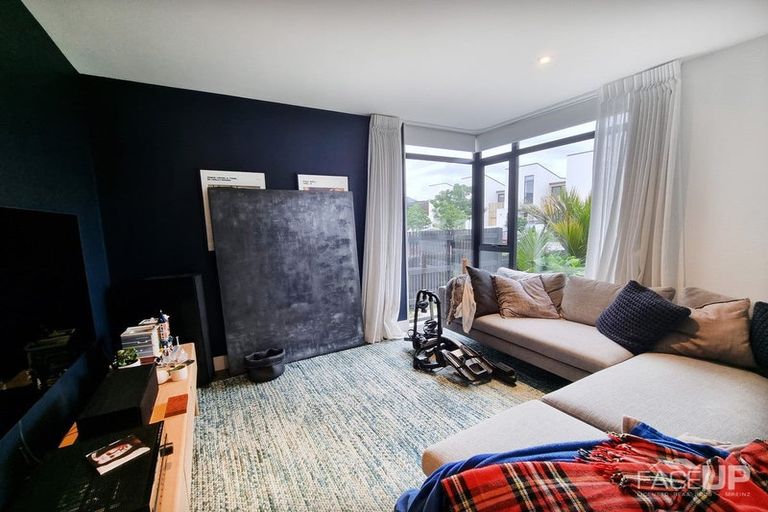 Photo of property in 6 Nevill Road, Hobsonville, Auckland, 0616