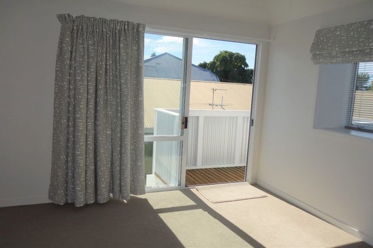 Photo of property in 2/511 Durham Street North, St Albans, Christchurch, 8014