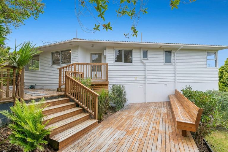 Photo of property in 14 Orton Street, Glenfield, Auckland, 0627