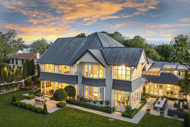 Photo of property in 5 Saint Barnabas Lane, Fendalton, Christchurch, 8052