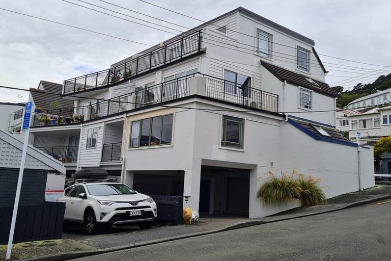 Photo of property in 15u1 Hawker Street, Mount Victoria, Wellington, 6011