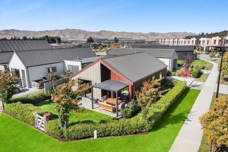 Photo of property in 14 Mount Burke Street, Wanaka, 9305