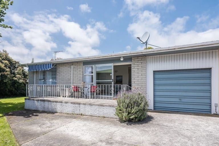 Photo of property in 52a Kapiti Road, Paraparaumu, 5032