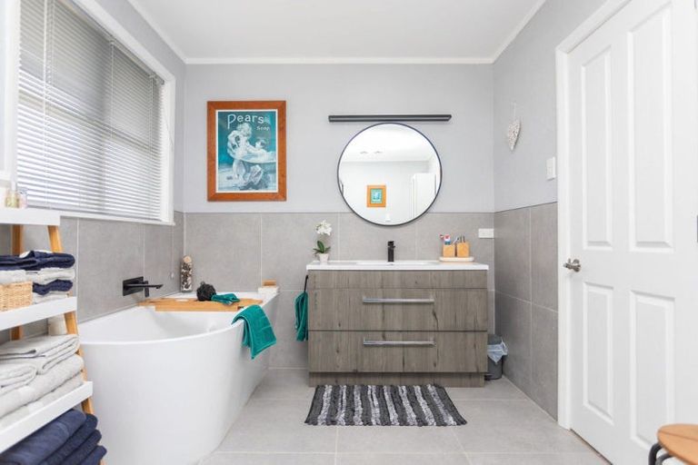 Photo of property in 129 Guy Street, Dannevirke, 4930