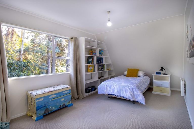 Photo of property in 21 Solander Place, Whitby, Porirua, 5024