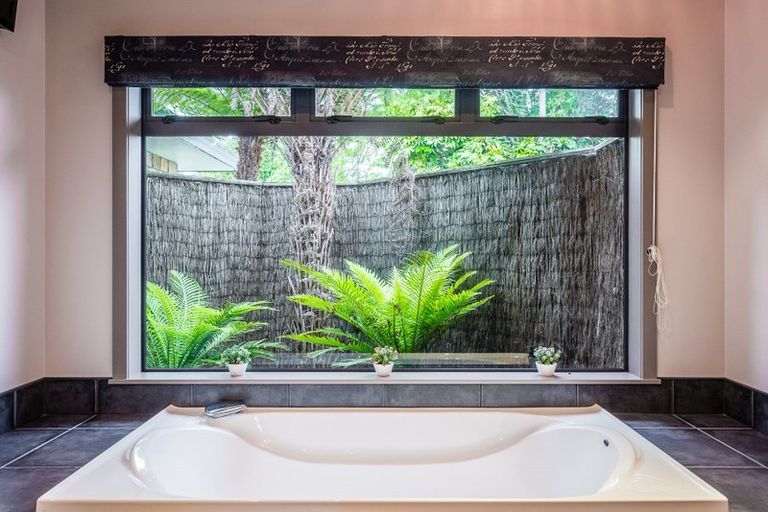 Photo of property in 5 Roseash Lane, Levin, 5510