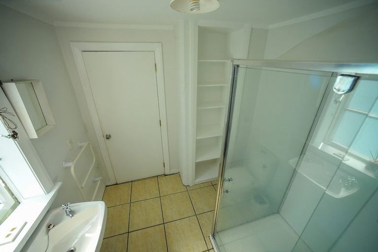 Photo of property in 5 Veronica Street, Brooklyn, Wellington, 6021