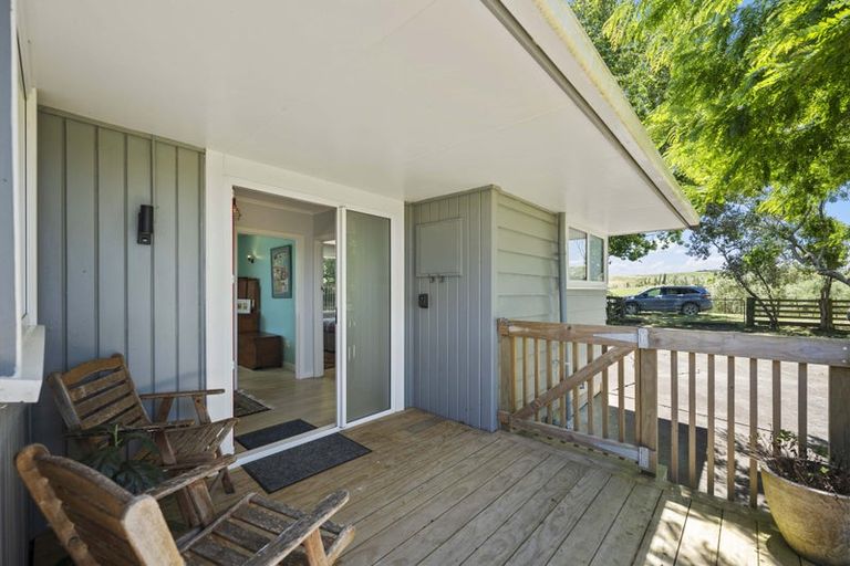 Photo of property in 47 Merril Road, Paparoa, 0571