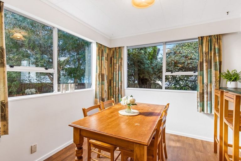 Photo of property in 37 Te Kupe Road, Paraparaumu Beach, Paraparaumu, 5032