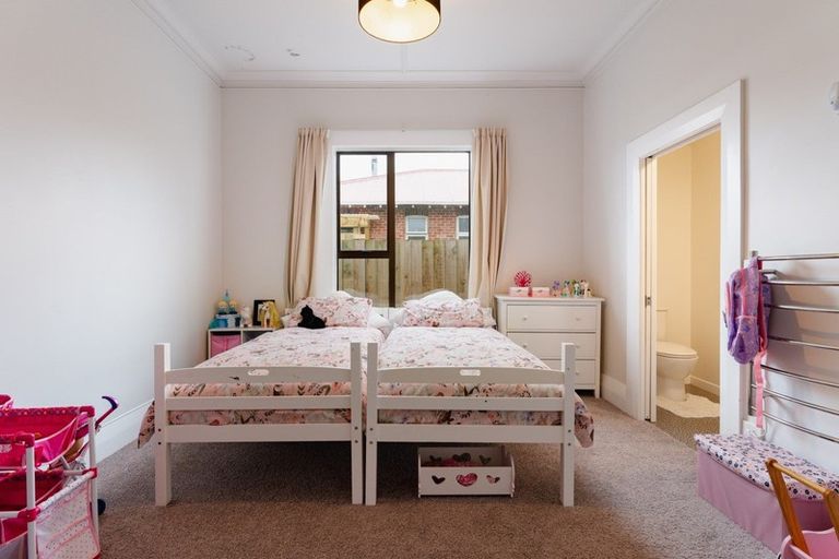 Photo of property in 63a Royal Crescent, Saint Kilda, Dunedin, 9012