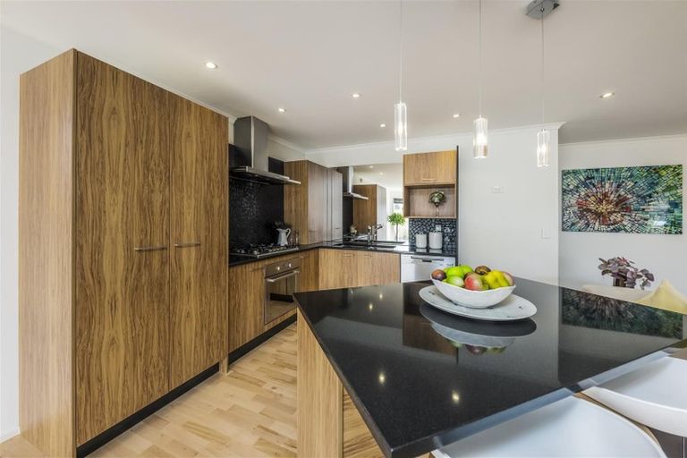 Photo of property in 16 Karson Place, Flat Bush, Auckland, 2016