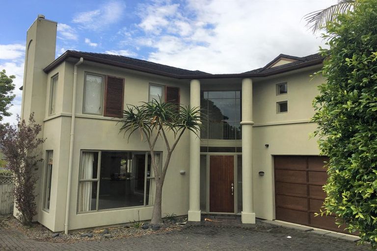 Photo of property in 92a Shakespeare Road, Milford, Auckland, 0620