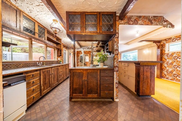 Photo of property in 99 Pinehaven Road, Pinehaven, Upper Hutt, 5019