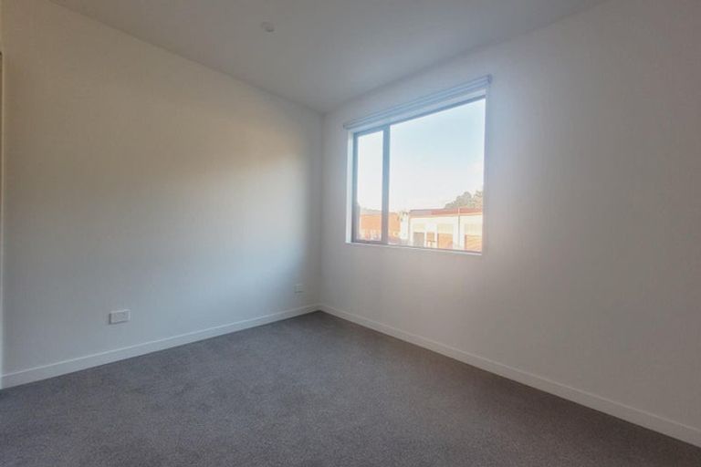 Photo of property in 88 Ara Paiwhenua, Tawa, Wellington, 5028