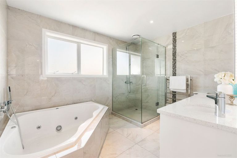 Photo of property in 20 Spyglass Street, Red Beach, 0932