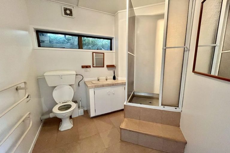 Photo of property in 34 Telstar Place, Beach Haven, Auckland, 0626