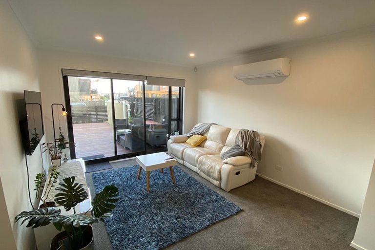 Photo of property in 74 Nugget Avenue, Hobsonville, Auckland, 0616