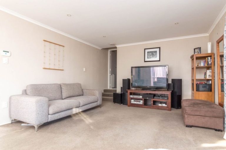 Photo of property in 17 Saturn Crescent, Milson, Palmerston North, 4414