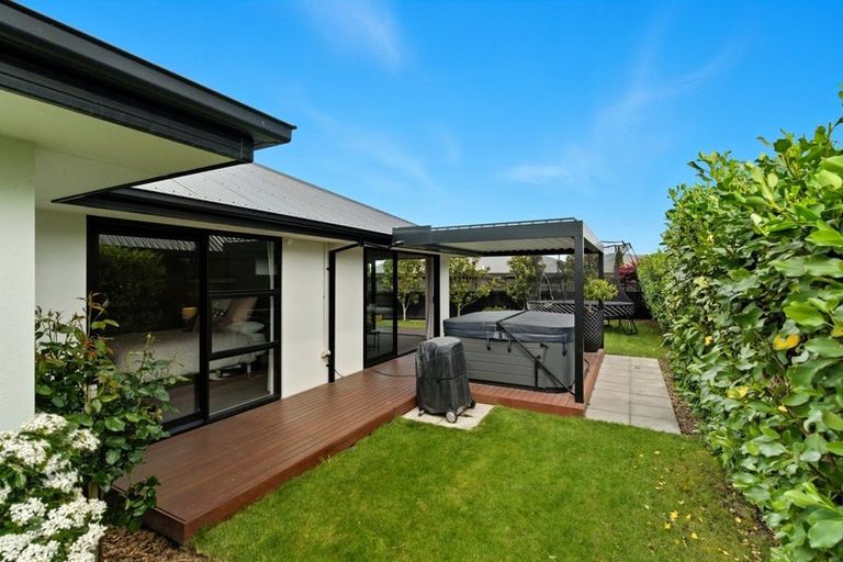 Photo of property in 7 Derek Anderson Place, Halswell, Christchurch, 8025