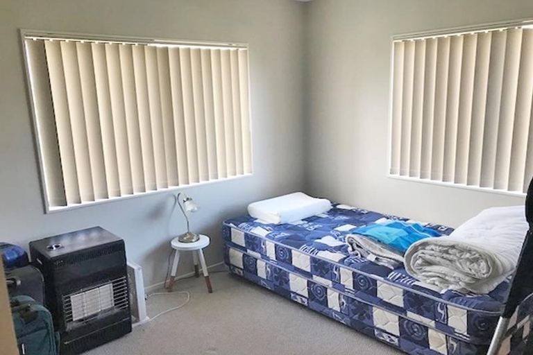 Photo of property in 39 Riverglade Parkway, Te Atatu South, Auckland, 0610