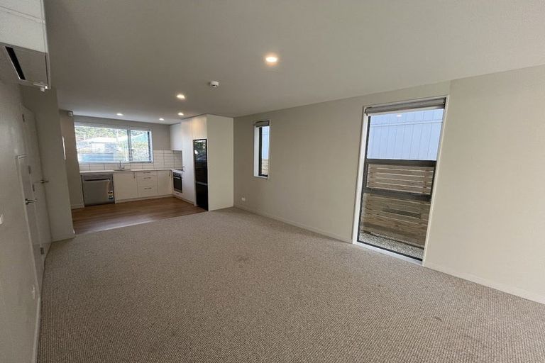 Photo of property in 2/130 Richmond Street, Petone, Lower Hutt, 5012