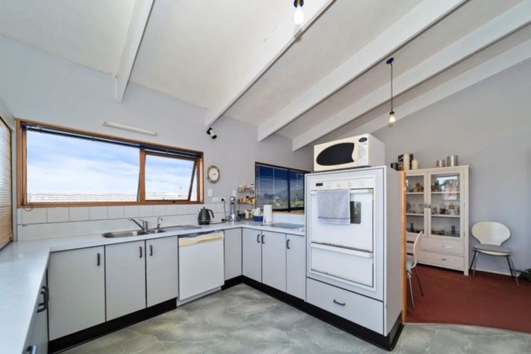 Photo of property in 20 Tiverton Crescent, Whalers Gate, New Plymouth, 4310