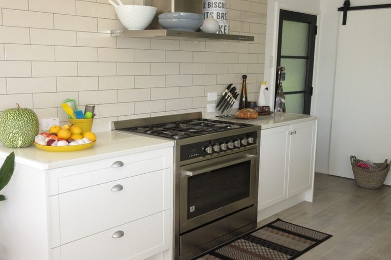 Photo of property in 63 Martin Road, Paraparaumu Beach, Paraparaumu, 5032