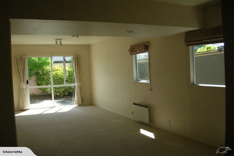 Photo of property in 2/10 Nova Place, Christchurch Central, Christchurch, 8011